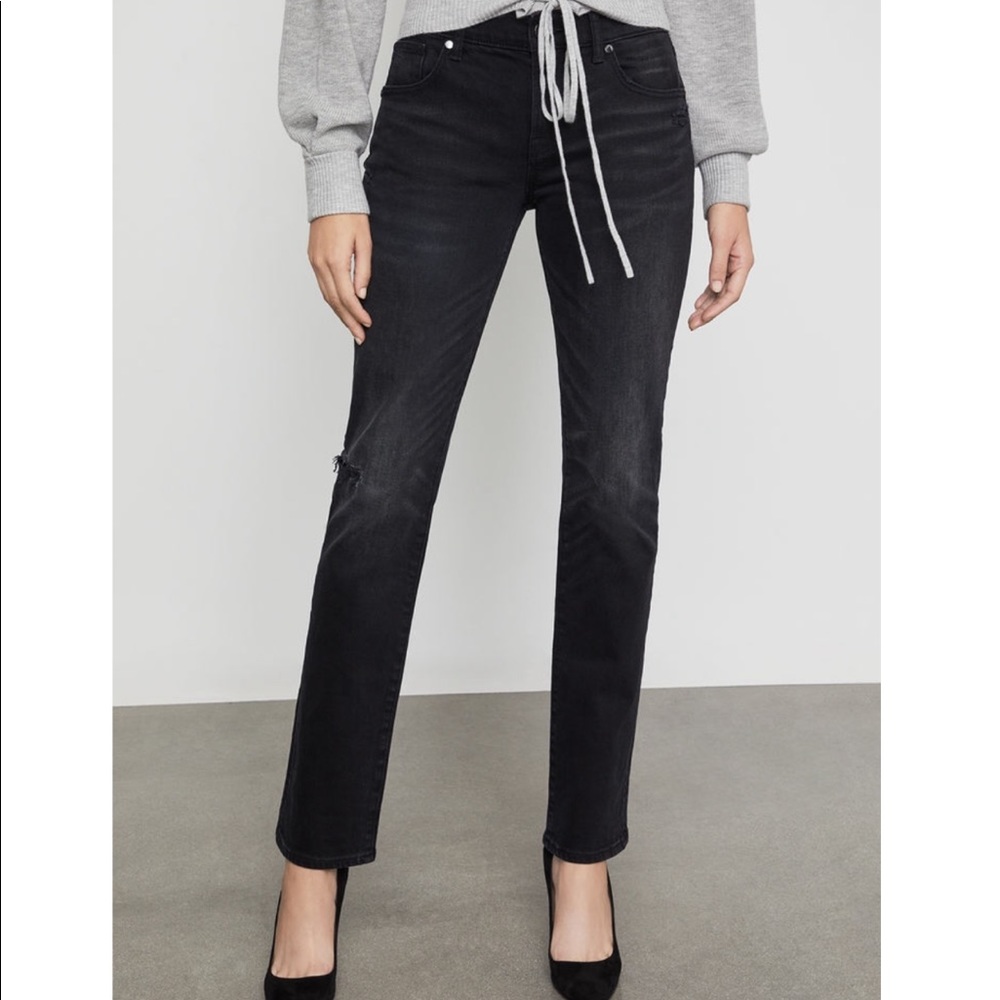 NWT 💥 BCBGMaxAzria | distressed boyfriend jeans